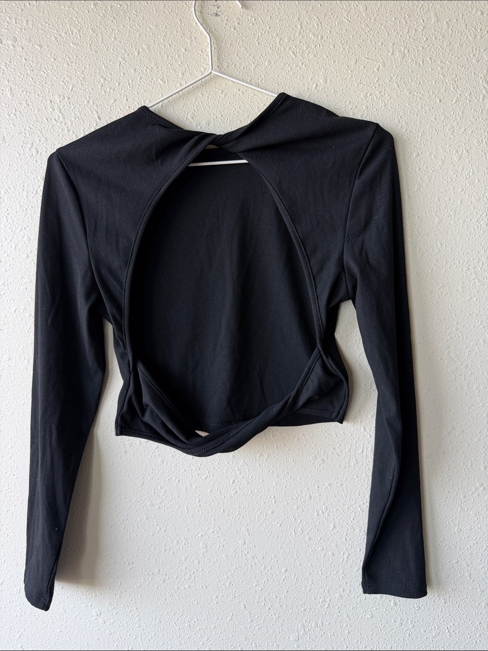 Commense Black Long Sleeve Twist Open-Back Crop Top